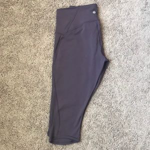 Lululemon wunder under cropped pants plum/purple